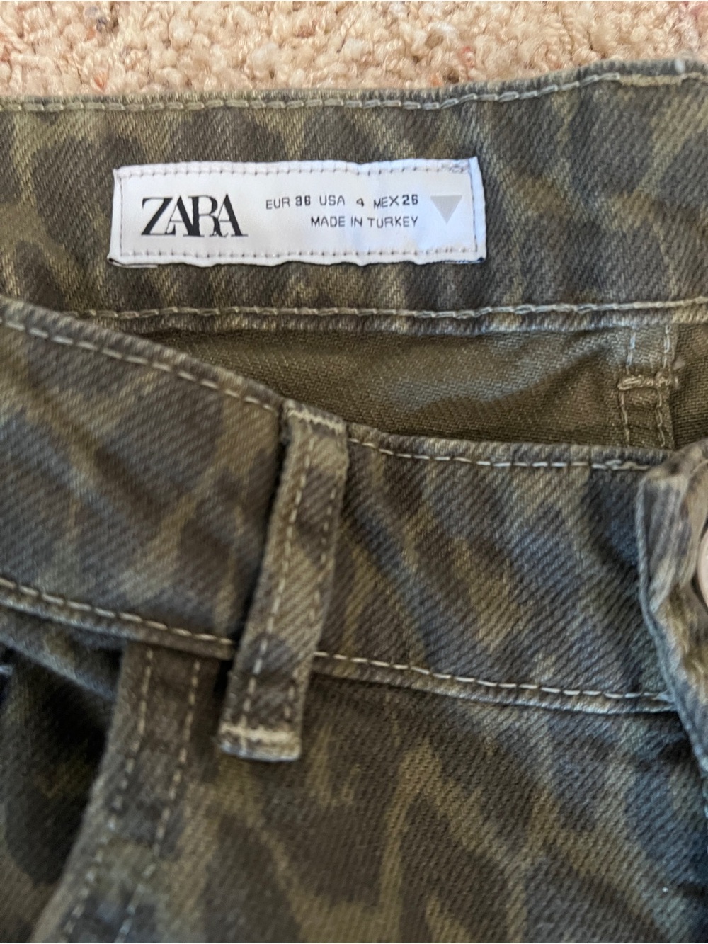 Zara Leopard Print Green Jeans Size 4 NWT - Picture 5 of 6